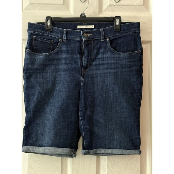 Levi Strauss Signature, Dark Wash Cuffed Bermuda Shorts Women's Size 12 Waist 31 - Picture 1 of 4